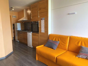 Studio Rénové 3* avec Loggia Fermée et Parking Privé à Balaruc-les-Bains - FR-1-553-223